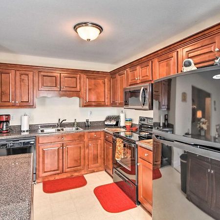 Blairsville Home With Deck And Stunning Mountain Views Hood Exteriör bild